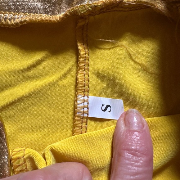 Fortune Teller or Pirate Costume Set - Gold Mini Shorts with Red Coin Wrap - Picture 6 of 8